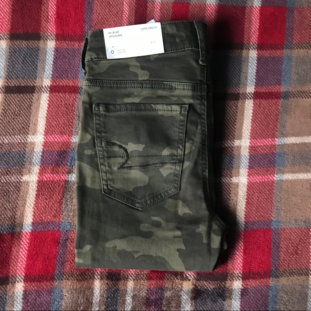 BNWT AMERICAN EAGLE CAMO JEANS🦅🦅